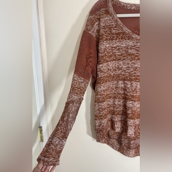 We The Free Burnt Orange Crochet Knit Long Sleeve Pullover Women’s Top Bohemian - Picture 6 of 13